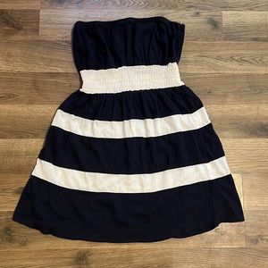 Lauren Ralph Lauren Size Small Blue and White Striped Dress